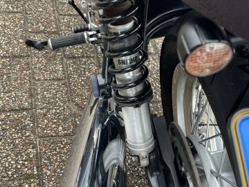 Triumph Thruxton 900